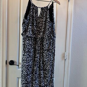 Roz & Ali Black and White Wide Leg Jumpsuit